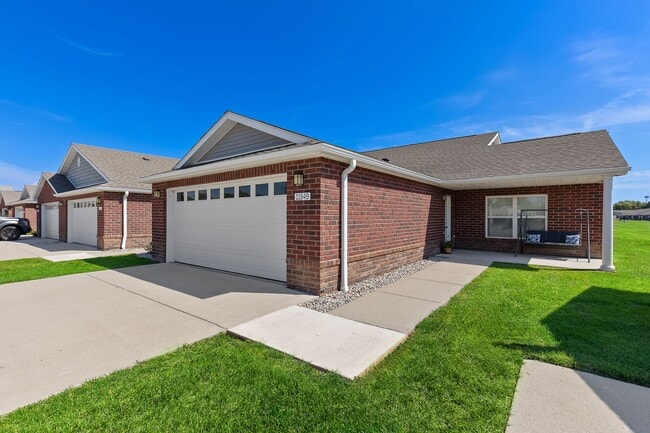 Building Photo - Redwood Southgate