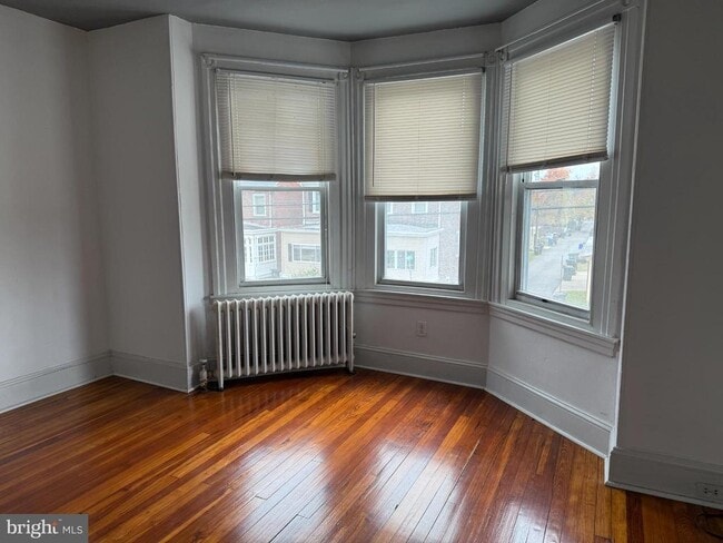 Photo - 15 E Brown St