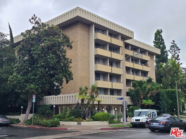 Building Photo - 1300 Midvale Ave Unit 206 Rental