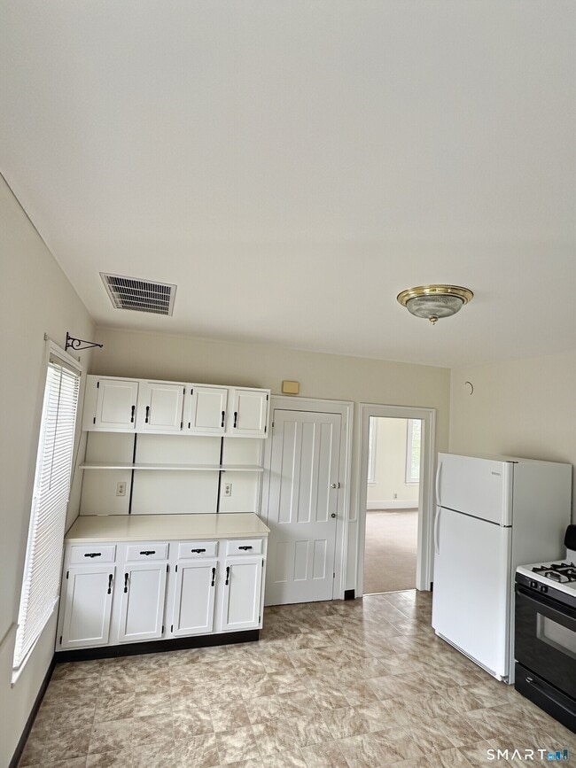 Photo - 290 Wakelee Ave Unit 2nd floor