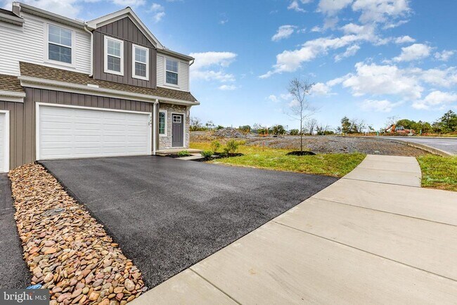 Photo - 7841 Briarwood Dr