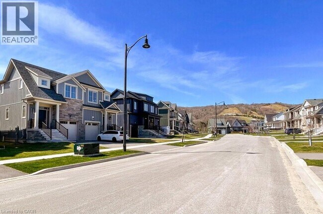 Photo - 212 Courtland St