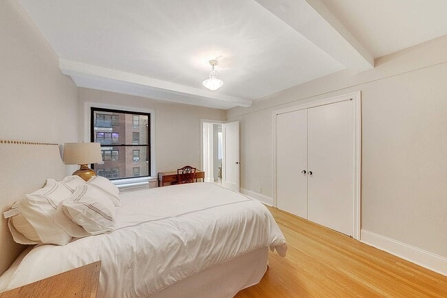 175 W 93rd St