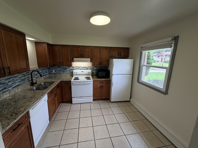 Photo - 865 Cook Ave Unit 3