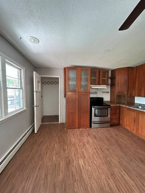 Photo - 604 White St SW