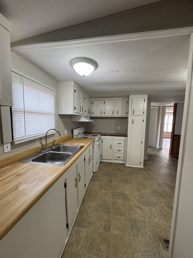 Photo - 2317 Cadillac Dr