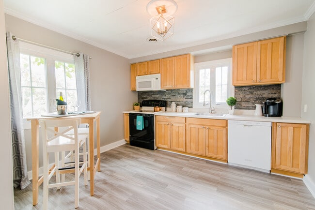 Cocina para comer - 427 Thomas St SE Unidad 2