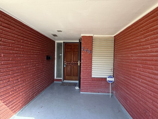 Photo - 749 Burkshire Dr