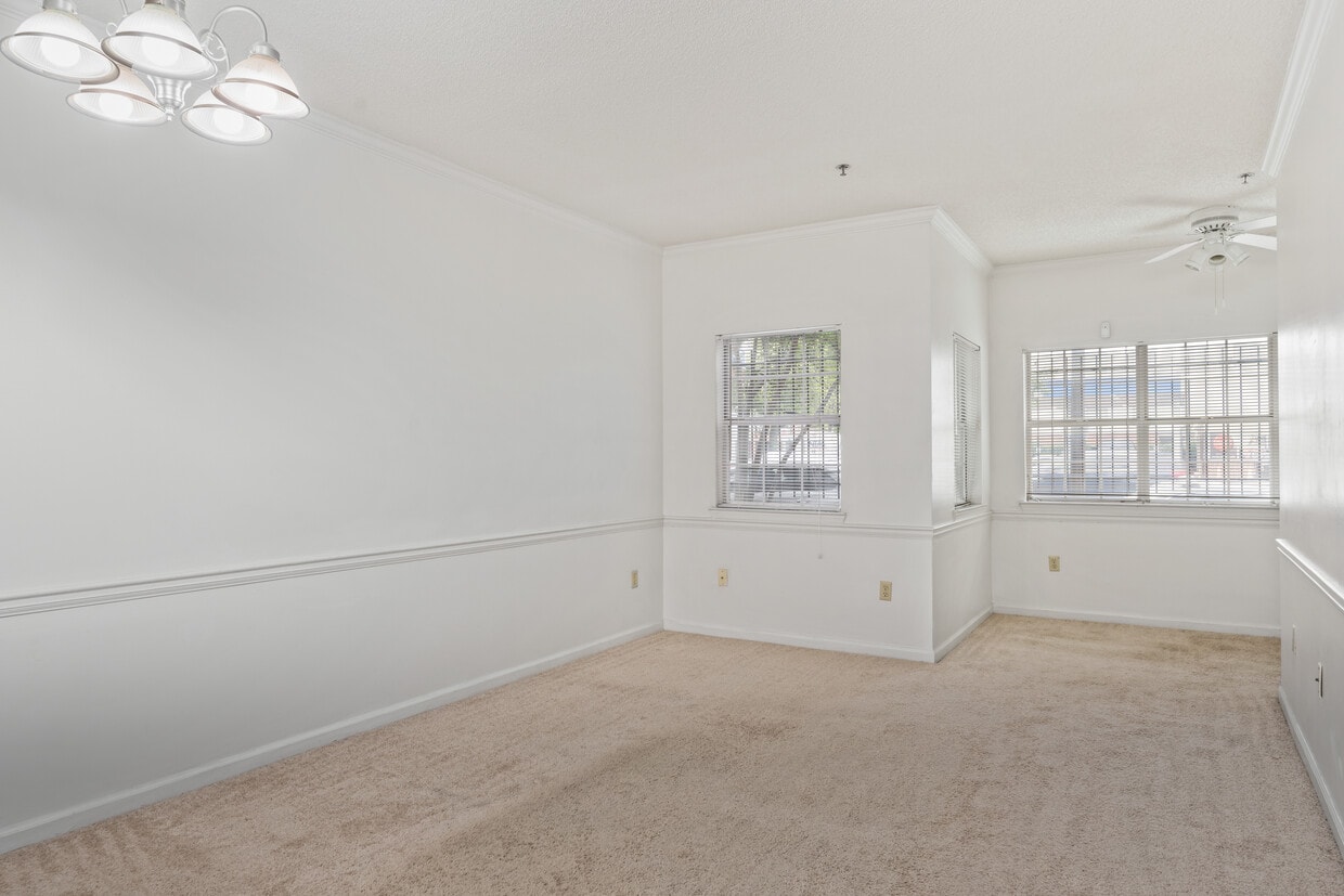 Photo - Carriage Court Apartments