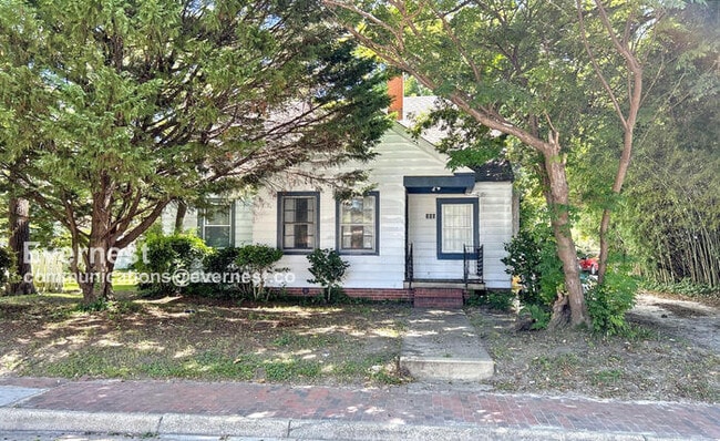 Building Photo - 305 N Boundary St Unit APT A