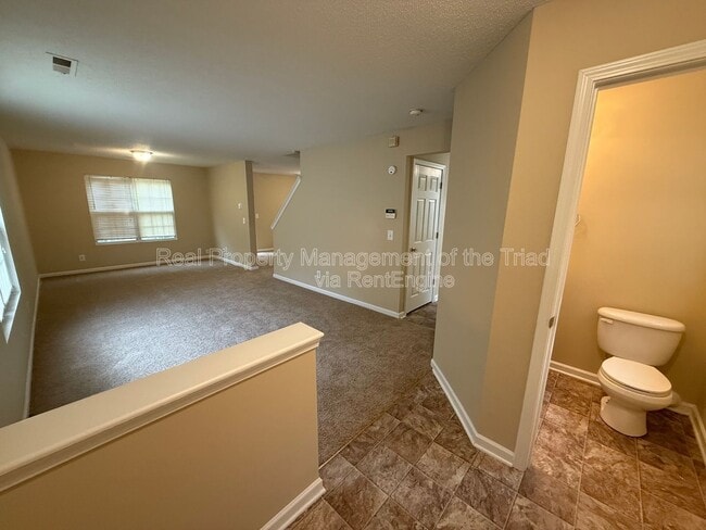 Photo - 1124 Highstone Dr