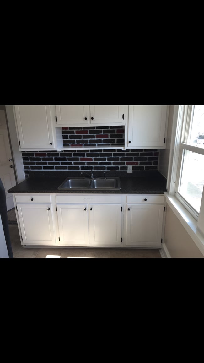 Photo - 1802 Court St Unit 1802 upstairs