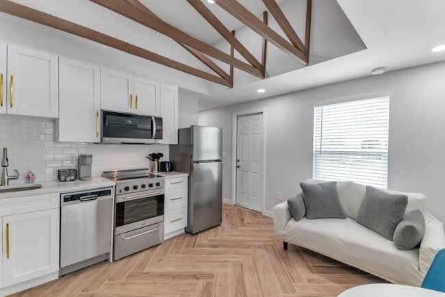 Photo - 601-603 Lyndhurst St Unit 601 A