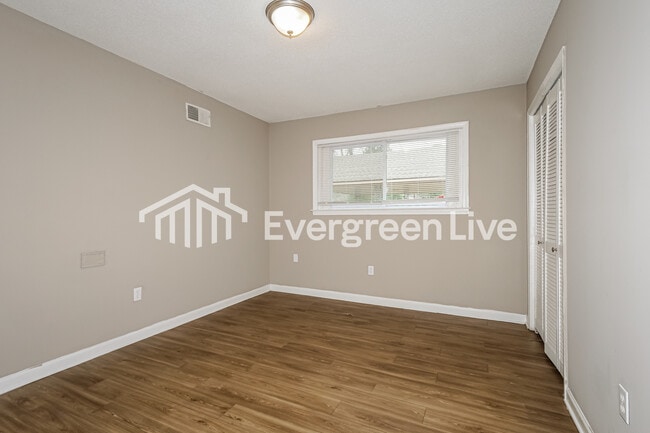 Photo - 3800 James Rd