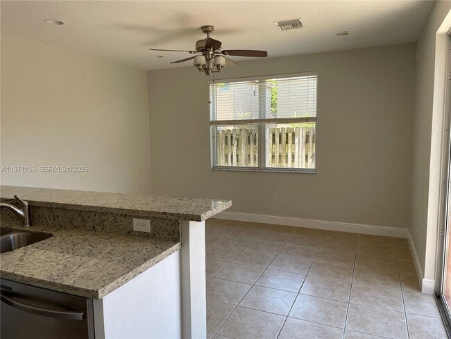 Photo - 2041 SE 15th St