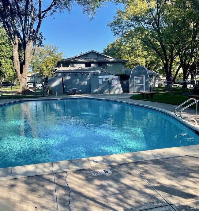 111 Del Rio Cir Condo Unit 3 Condo for Rent in Vacaville, CA