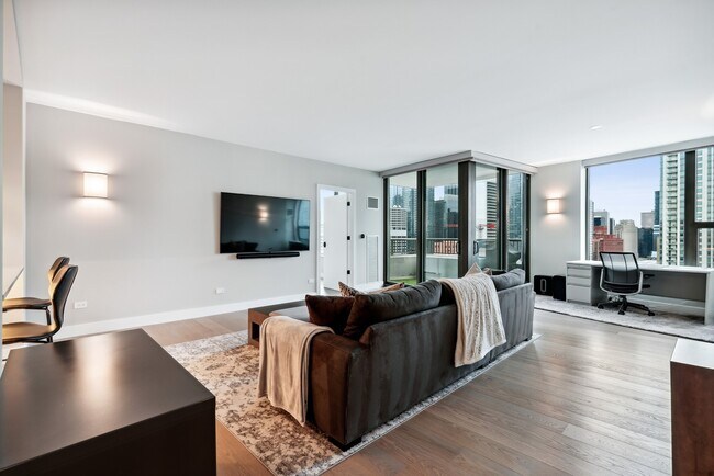 Photo - 501 N Clinton St