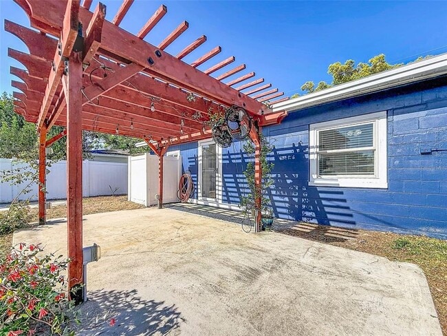 Photo - 7401 16th St N