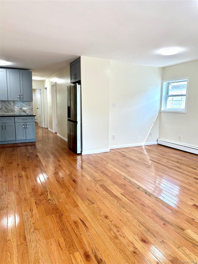 Photo - 2069 Lacombe Ave Unit 2