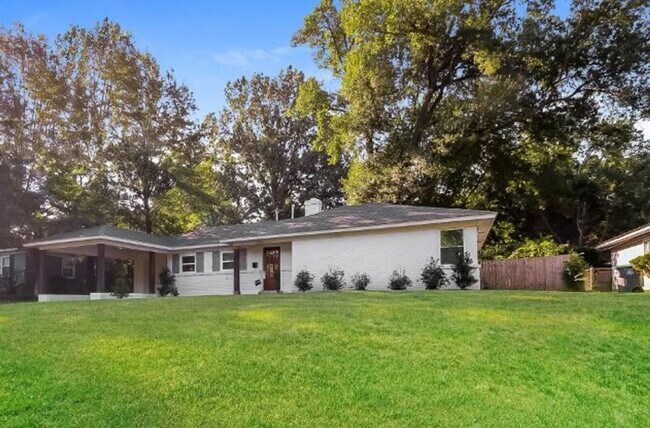 Photo - Contemporary Home in White Station School ...