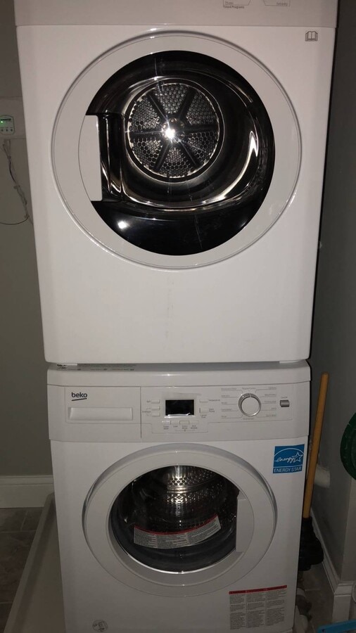 Photo - 3093 Fulton St