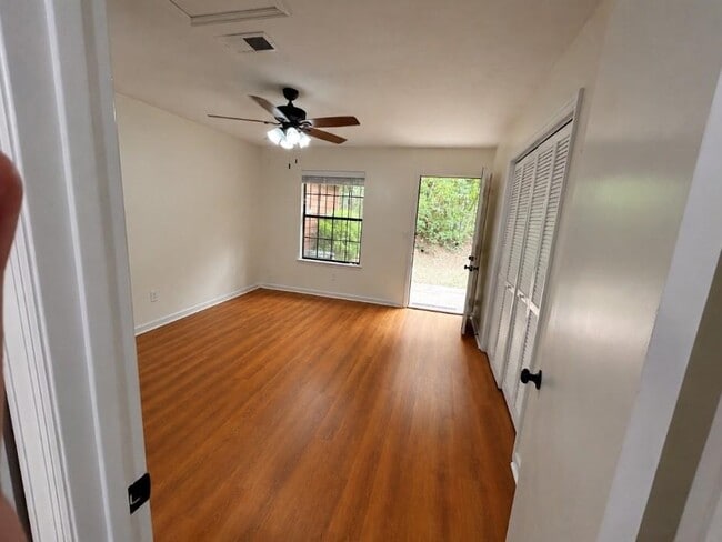 Photo - 1280 High Rd