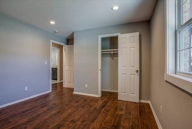 Photo - 807 Riviera Dr Unit 809