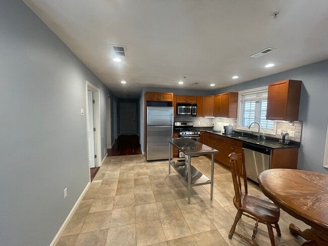 Photo - 138 Horace St Unit #2