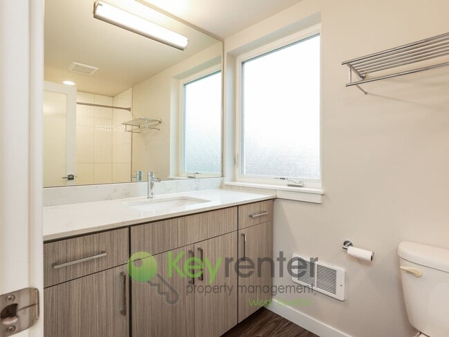 Photo - Bright, Modern Townhome Steps from Ballard Dining and Cafes