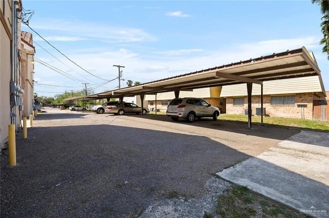 Photo - 1521 W McIntyre St Townhome