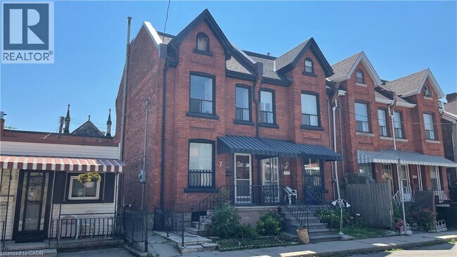 Photo - 7 Severn St