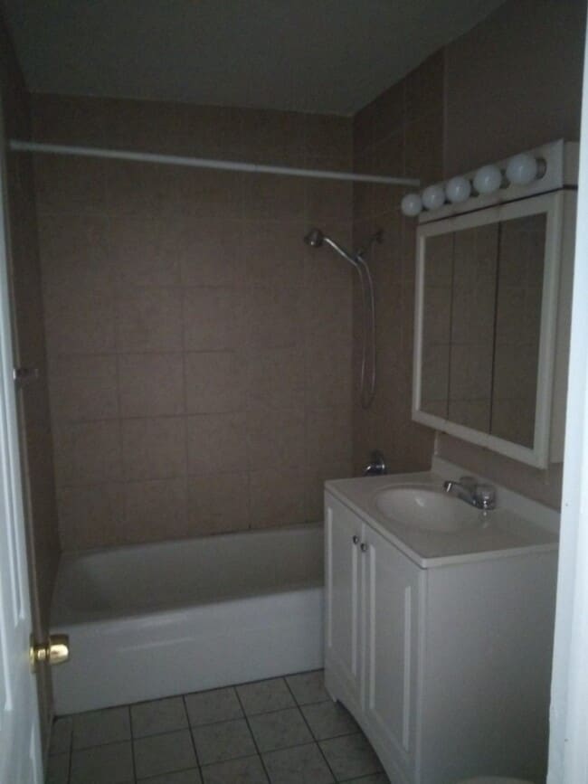 Photo - 113 E Poos Dr Unit 115A