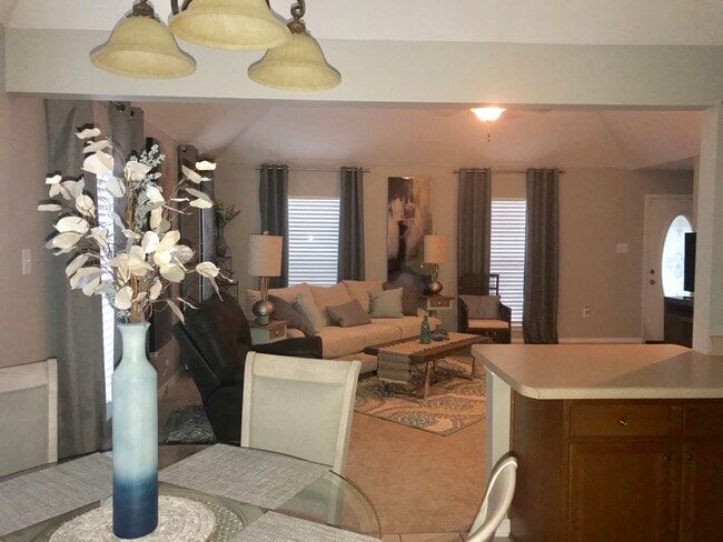 Fully furnished den and breakfast room