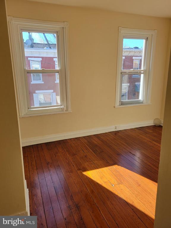 Photo - 5003 Tacoma St