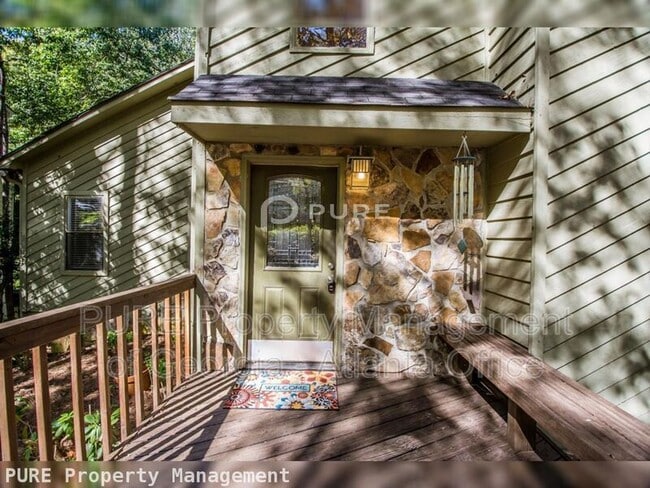 Photo - 540 Silver Pine Trail