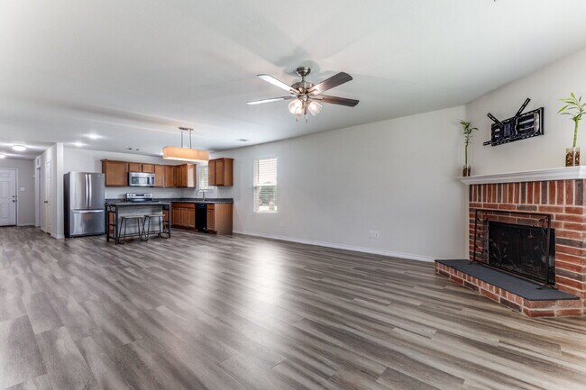 Photo - "Charming 3-Bedroom Home with 2.5 Baths and Spacious Living in Fort Worth!"