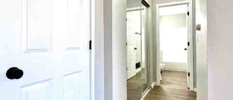 Photo - 2942 La Salle Ave