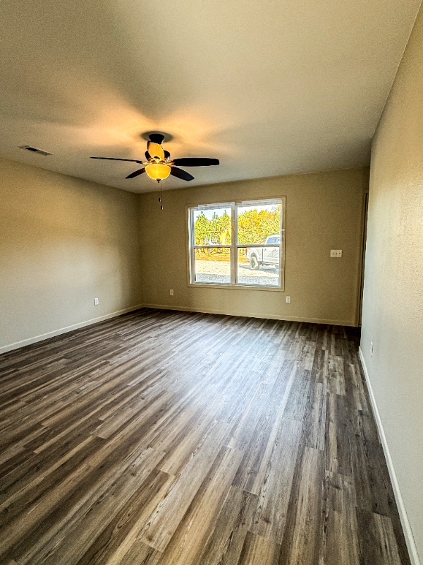 Photo - 256 E Outer Rd