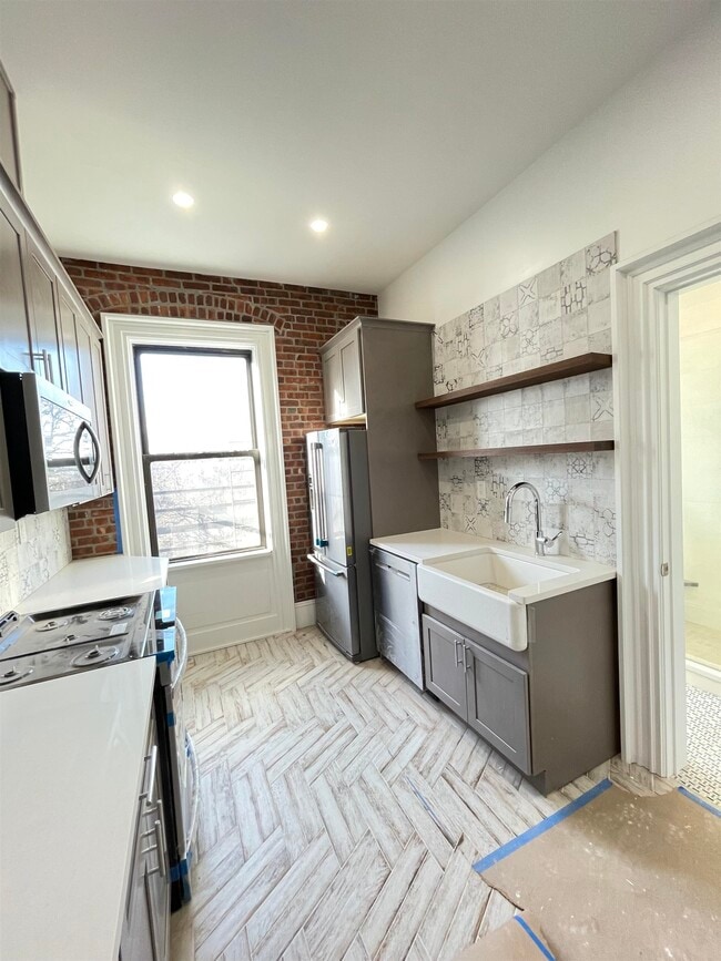 Photo - 569 Jersey Ave Unit 4