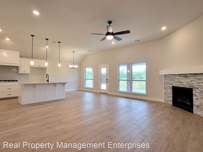 Photo - 3 br, 2 bath House - 19804 Canning Court