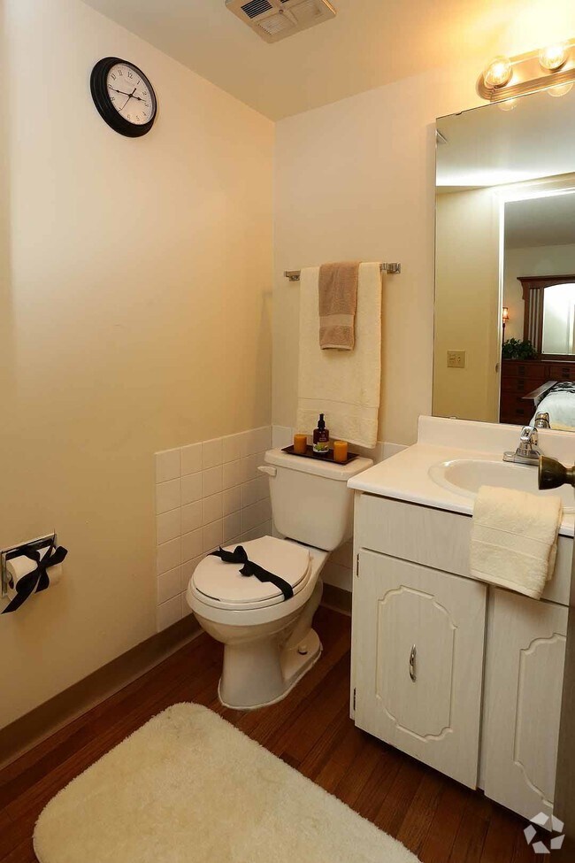 Paddock Village Apartments Florissant, MO