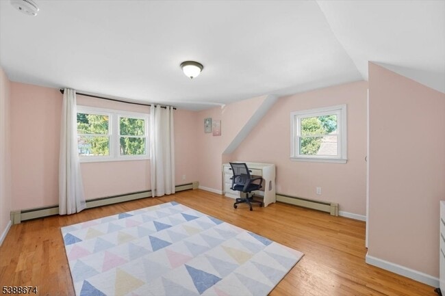 Photo - 7 Birchwood Rd