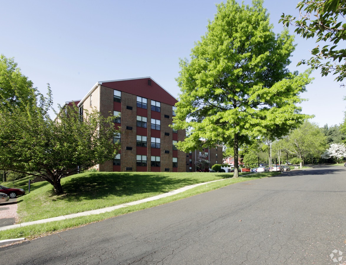 Photo - Redeemer Village I & II