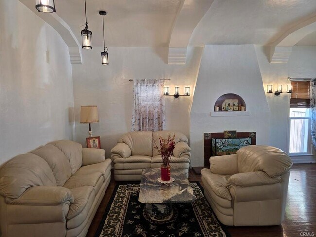 Photo - 554 Hawthorne St