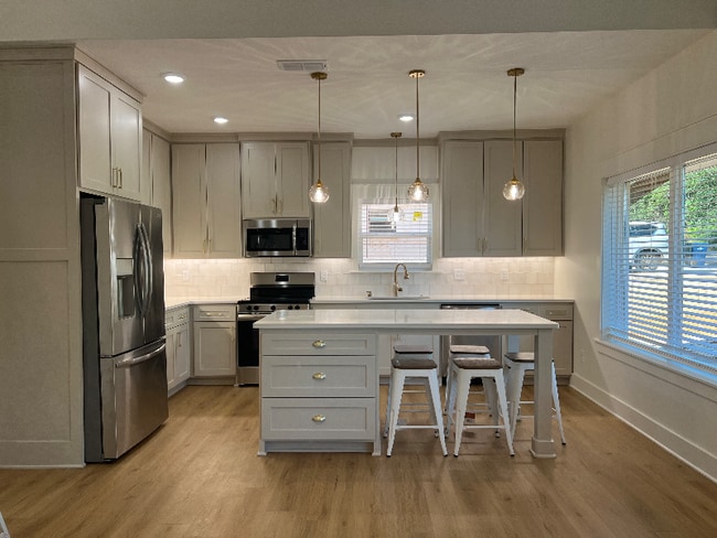 Photo - 324 Inwood Dr