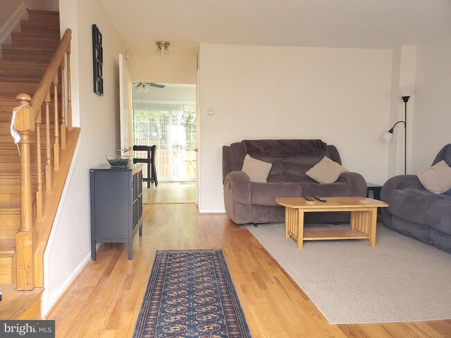 Photo - 14721 Basingstoke Loop