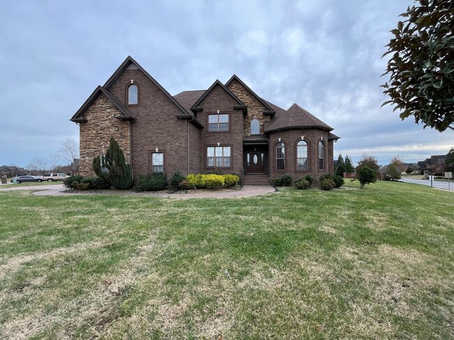 Large Executive Home off Exit 8 in Farming... - Large Executive Home off Exit 8 in Farming...