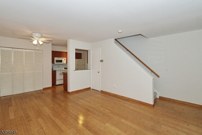 Photo - 21 Parkside Rd