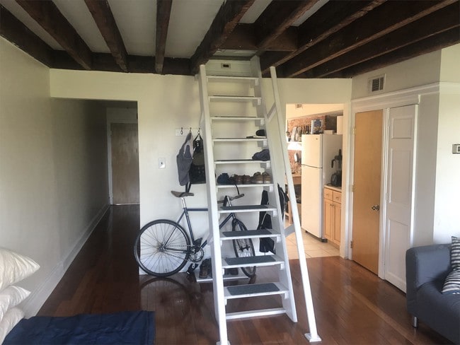 Building Photo - 1133 Pine St Unit 1133-4F