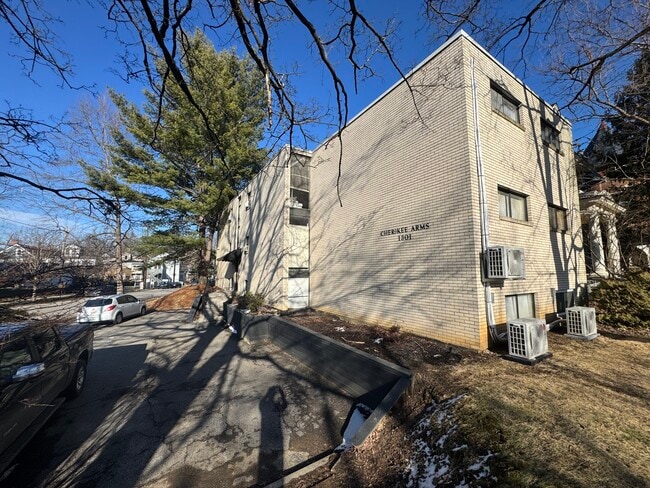 Photo - 1301 Cherokee Rd Unit 6